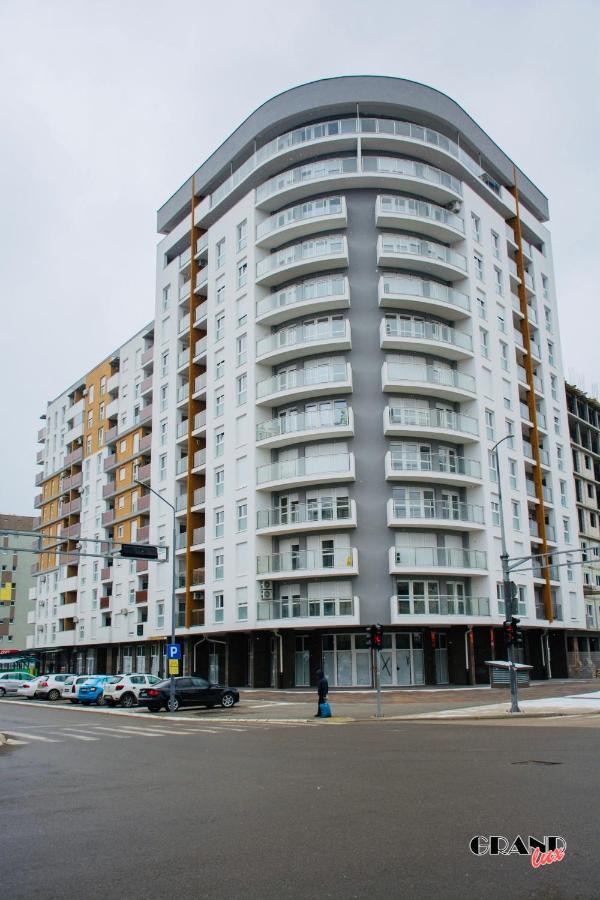 Grand Lux Apartment Добой Экстерьер фото