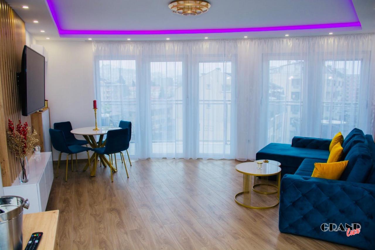 Grand Lux Apartment Добой Экстерьер фото